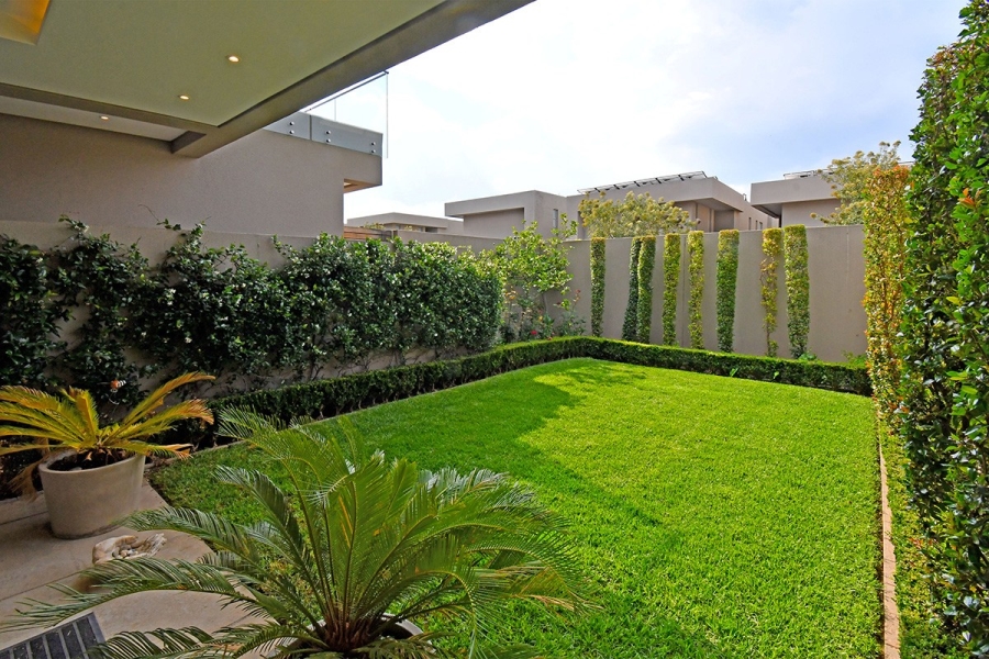 To Let 4 Bedroom Property for Rent in Morningside Gauteng