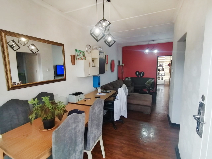 2 Bedroom Property for Sale in Windsor East Gauteng