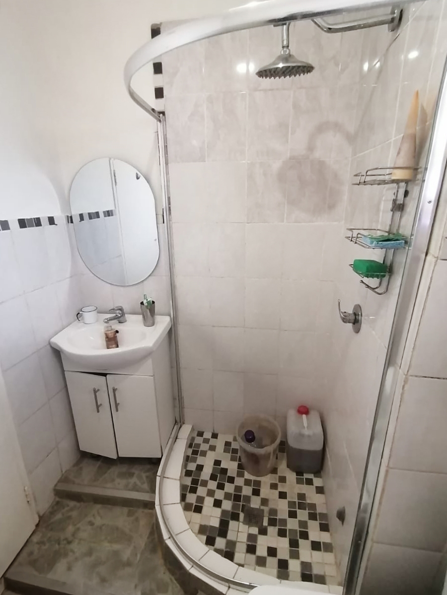 2 Bedroom Property for Sale in Windsor East Gauteng