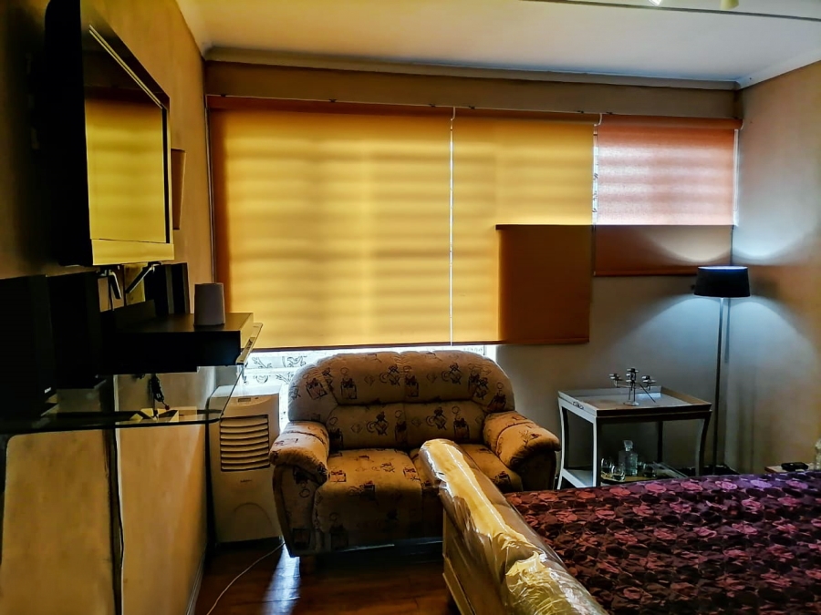 2 Bedroom Property for Sale in Windsor East Gauteng