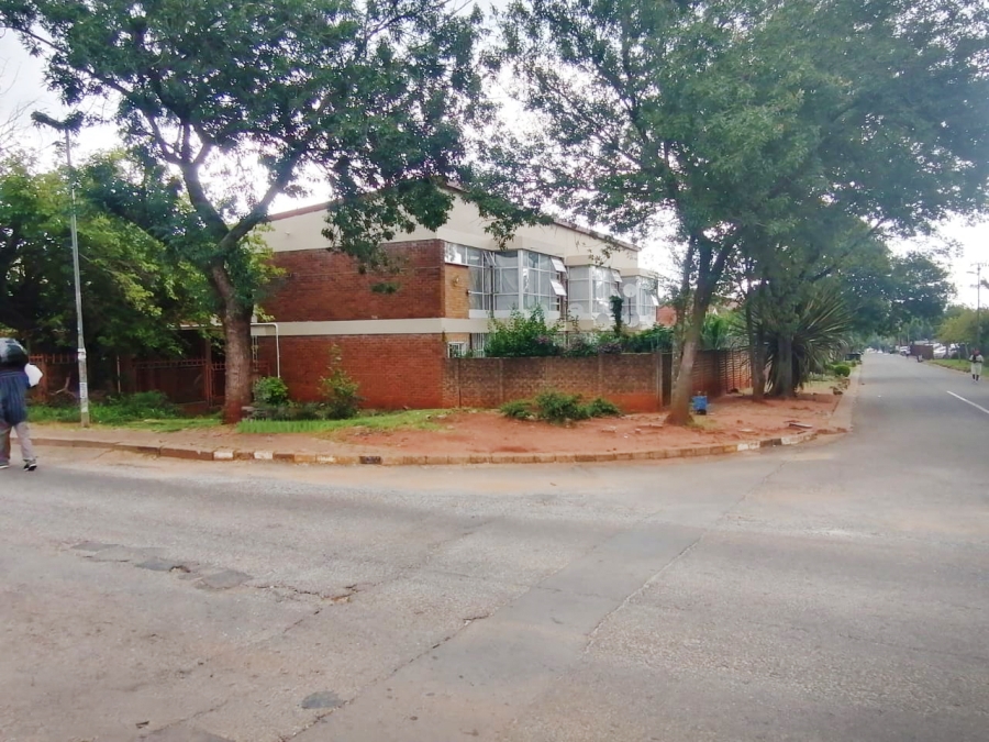 2 Bedroom Property for Sale in Windsor East Gauteng