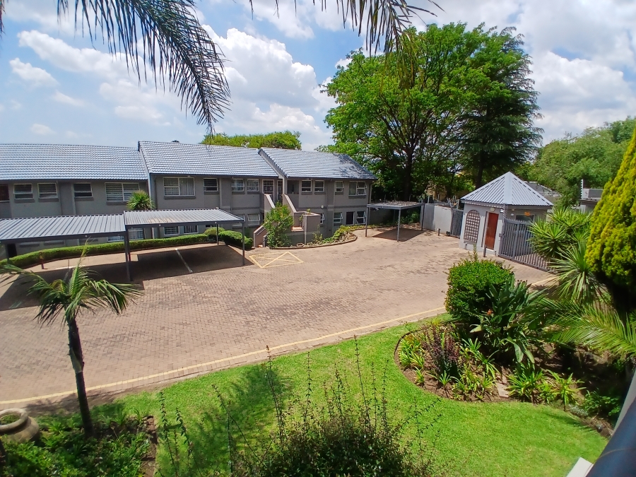 2 Bedroom Property for Sale in Constantia Kloof Gauteng