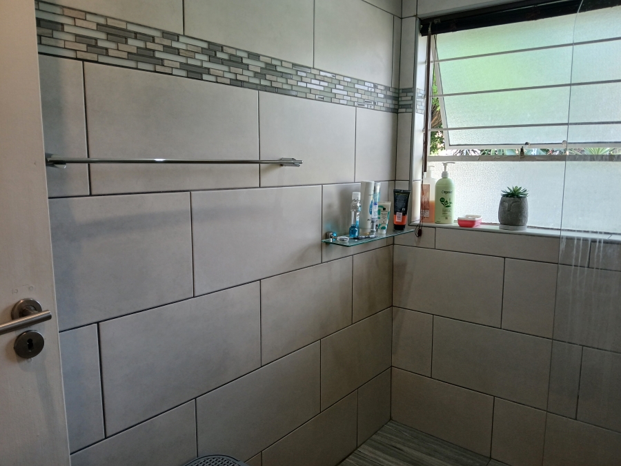 2 Bedroom Property for Sale in Constantia Kloof Gauteng