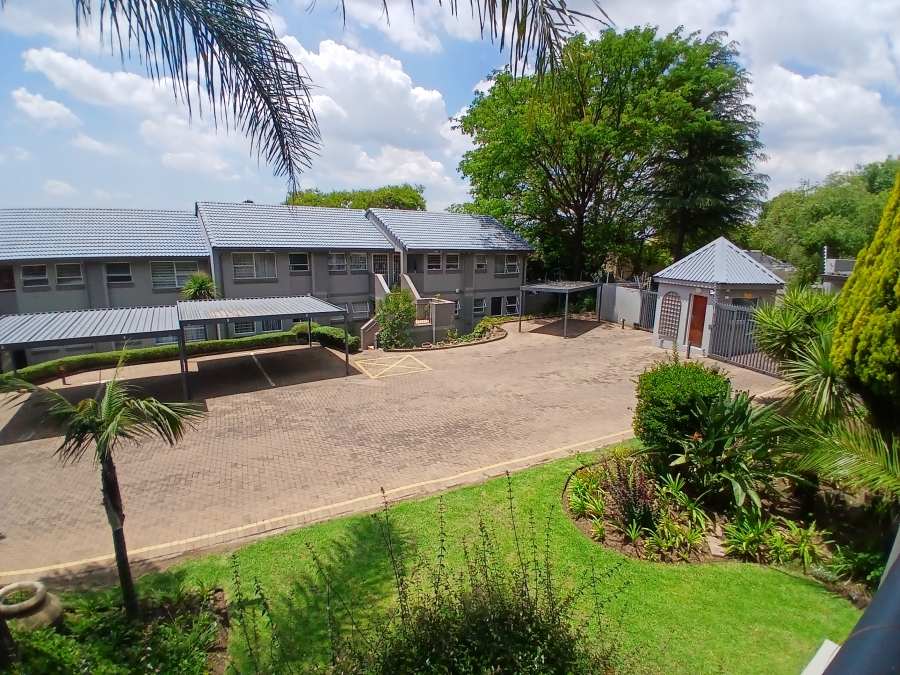 2 Bedroom Property for Sale in Constantia Kloof Gauteng