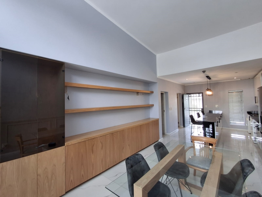 To Let 2 Bedroom Property for Rent in Craighall Gauteng