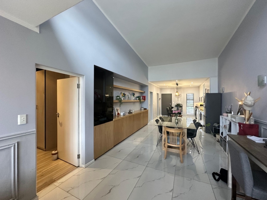 To Let 2 Bedroom Property for Rent in Craighall Gauteng