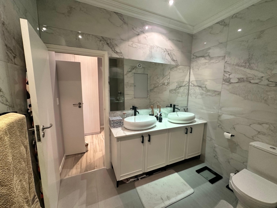 To Let 2 Bedroom Property for Rent in Craighall Gauteng