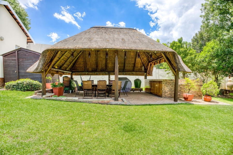 4 Bedroom Property for Sale in Douglasdale Gauteng