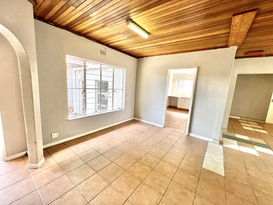 To Let 4 Bedroom Property for Rent in Vorna Valley Gauteng