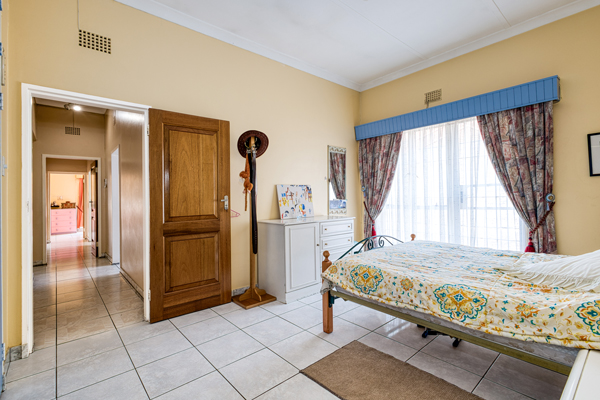 4 Bedroom Property for Sale in Linden Gauteng