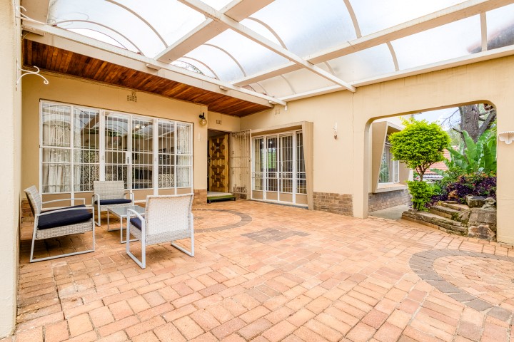 4 Bedroom Property for Sale in Linden Gauteng