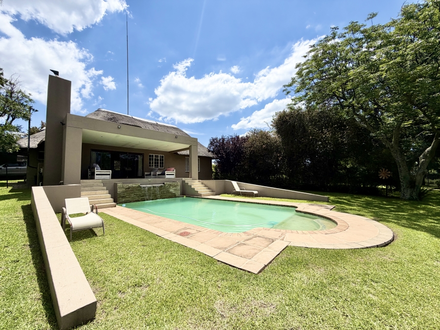 5 Bedroom Property for Sale in Glen Austin Gauteng