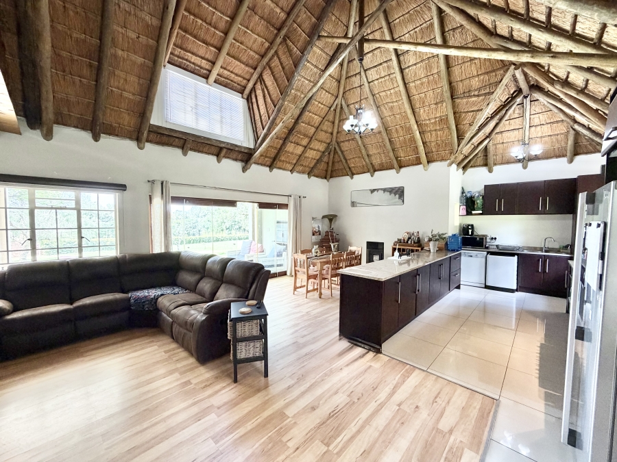 5 Bedroom Property for Sale in Glen Austin Gauteng