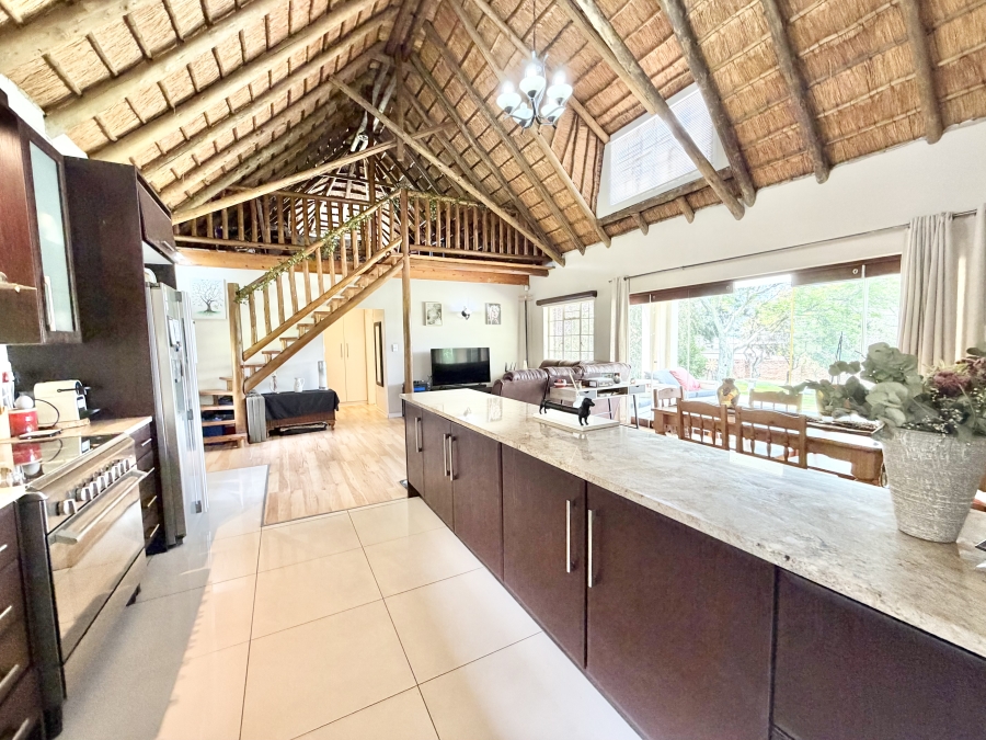 5 Bedroom Property for Sale in Glen Austin Gauteng