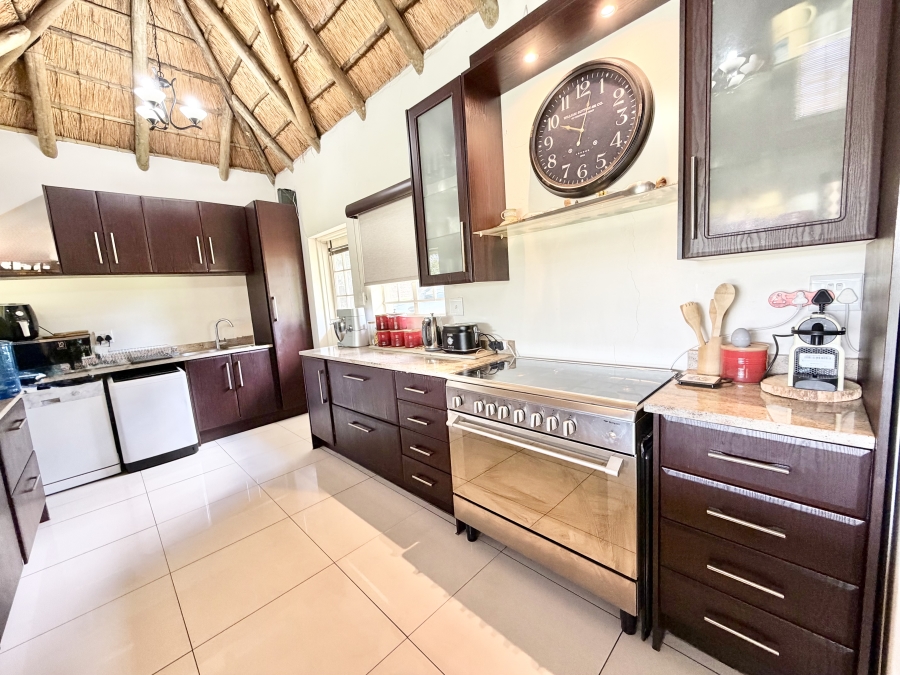 5 Bedroom Property for Sale in Glen Austin Gauteng
