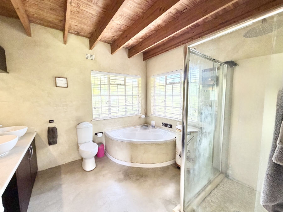 5 Bedroom Property for Sale in Glen Austin Gauteng