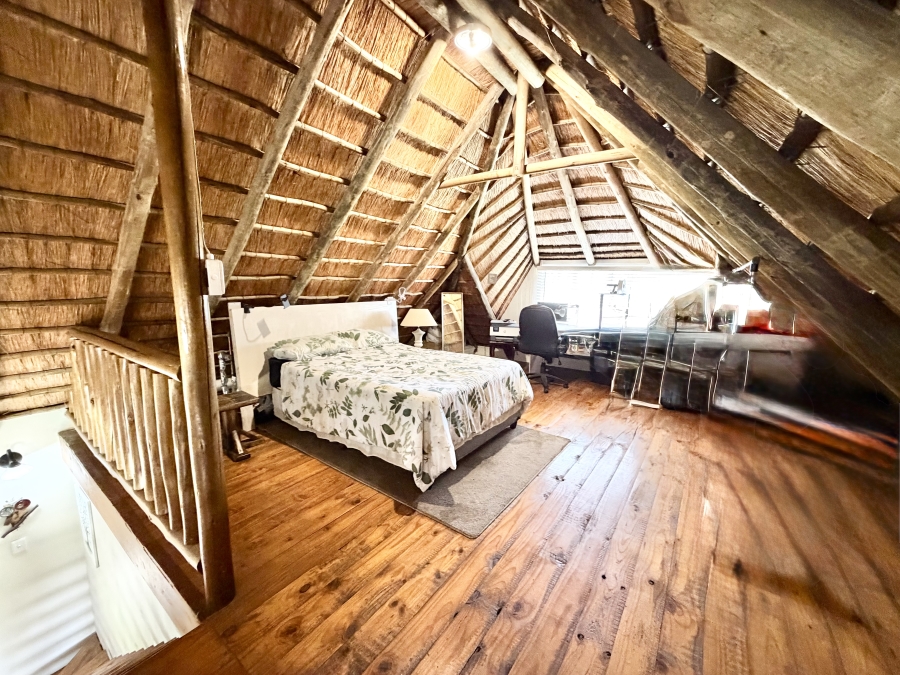 5 Bedroom Property for Sale in Glen Austin Gauteng