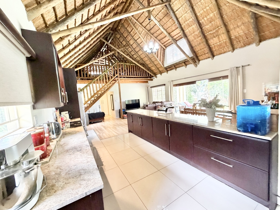 5 Bedroom Property for Sale in Glen Austin Gauteng