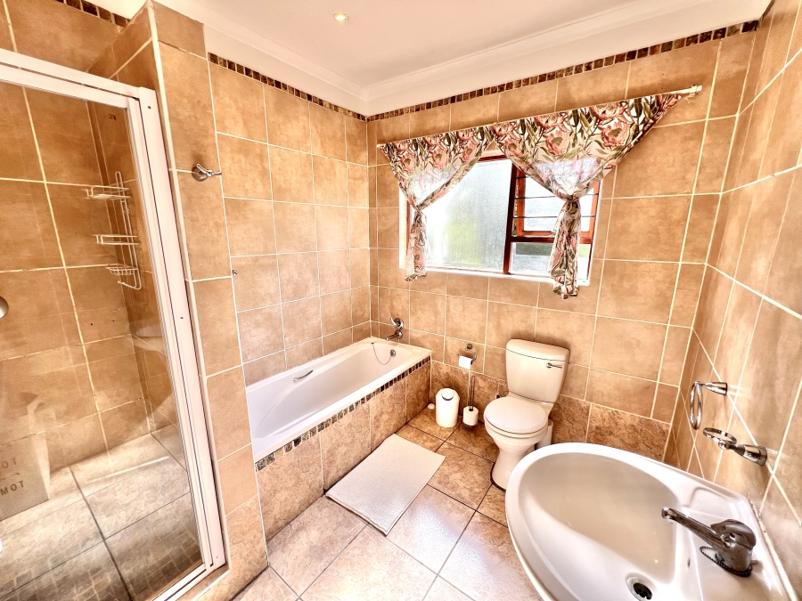 To Let 3 Bedroom Property for Rent in Carlswald Estate Gauteng