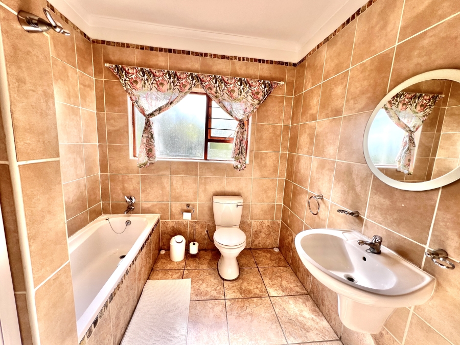 To Let 3 Bedroom Property for Rent in Carlswald Estate Gauteng