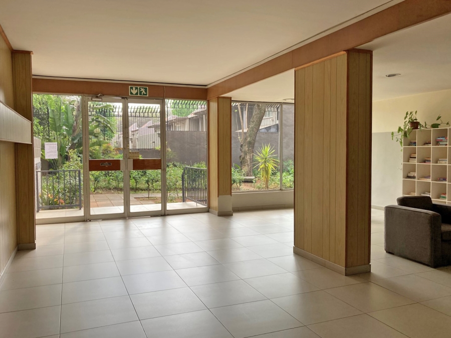 To Let 2 Bedroom Property for Rent in Killarney Gauteng