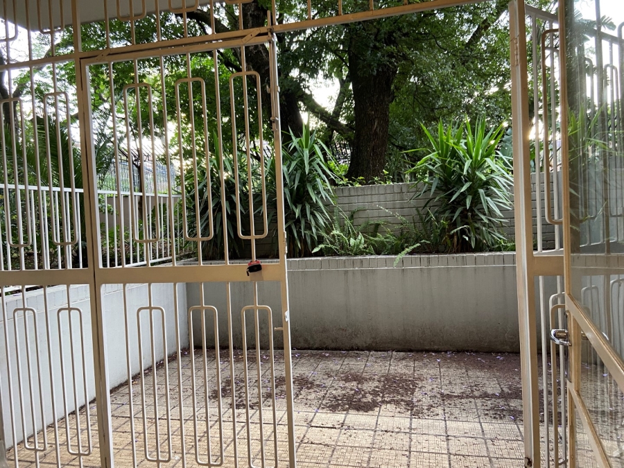 To Let 2 Bedroom Property for Rent in Killarney Gauteng