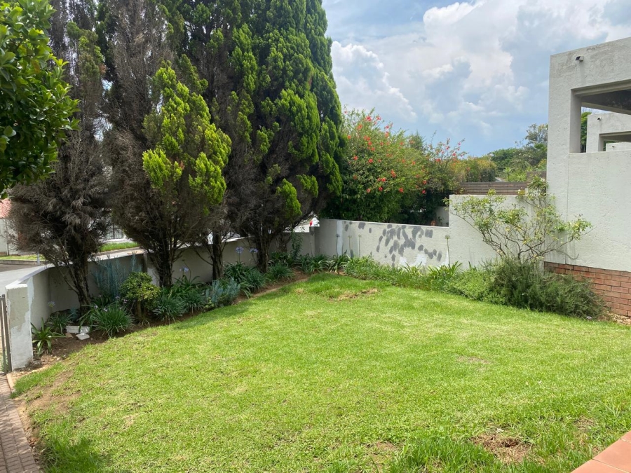 To Let 3 Bedroom Property for Rent in Broadacres Gauteng