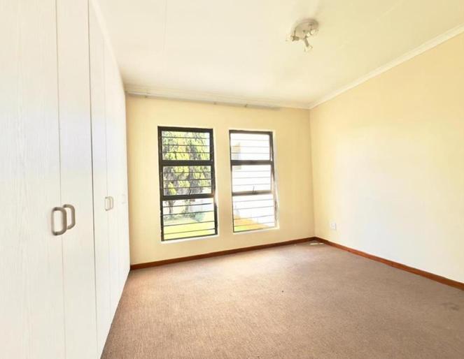 To Let 3 Bedroom Property for Rent in Broadacres Gauteng