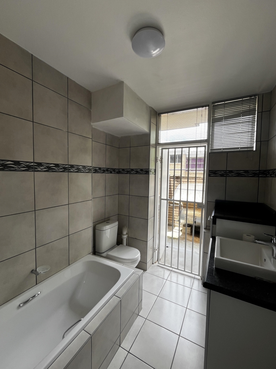 2 Bedroom Property for Sale in Norwood Gauteng