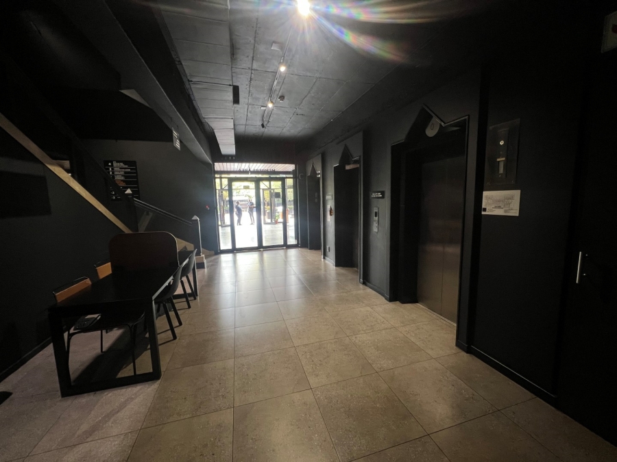 To Let 1 Bedroom Property for Rent in Sandown Gauteng