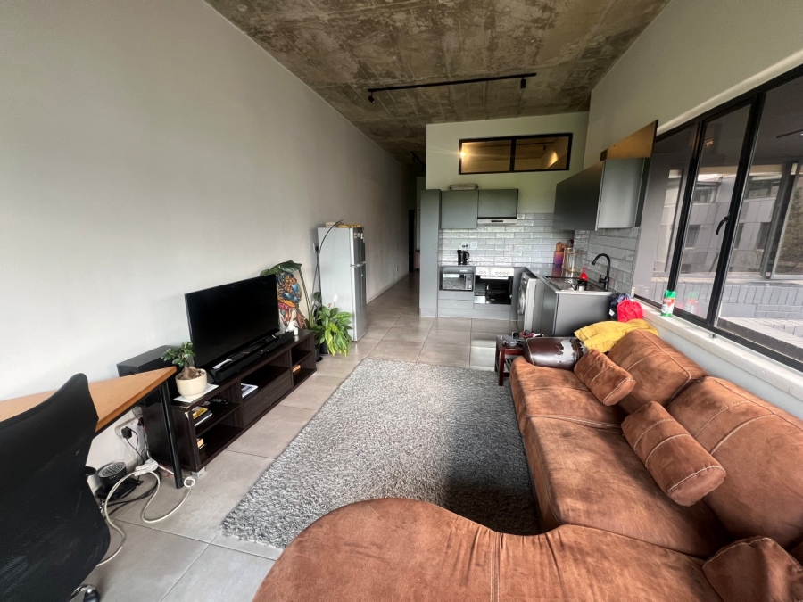 To Let 1 Bedroom Property for Rent in Sandown Gauteng