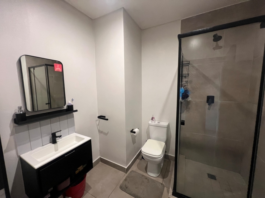 To Let 1 Bedroom Property for Rent in Sandown Gauteng