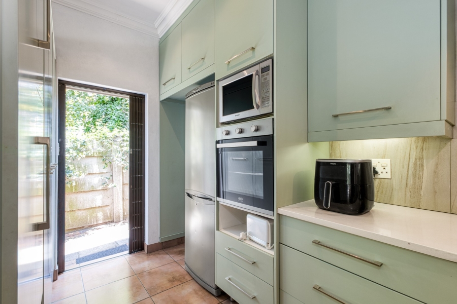 2 Bedroom Property for Sale in Forest Town Gauteng