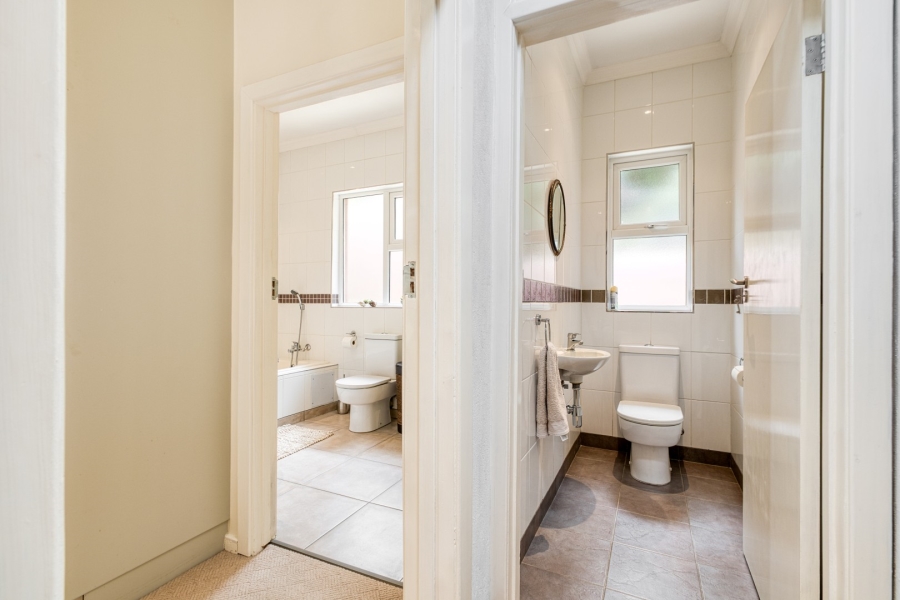 2 Bedroom Property for Sale in Forest Town Gauteng