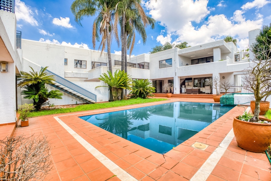 5 Bedroom Property for Sale in Oaklands Gauteng