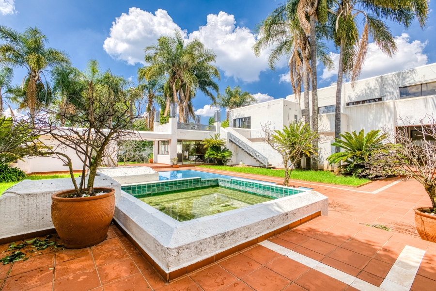 5 Bedroom Property for Sale in Oaklands Gauteng