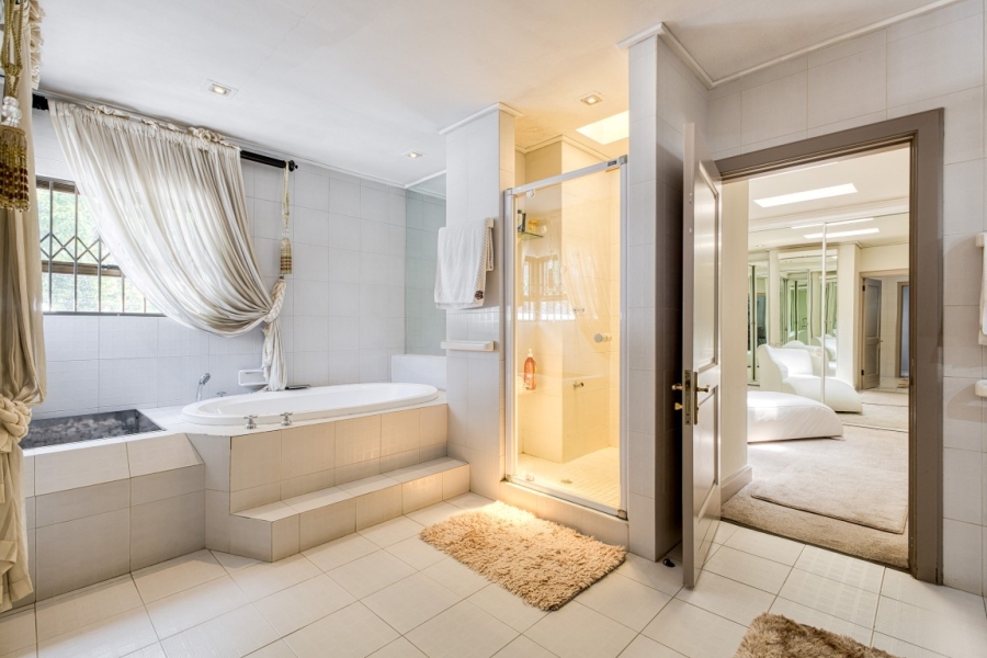 5 Bedroom Property for Sale in Oaklands Gauteng