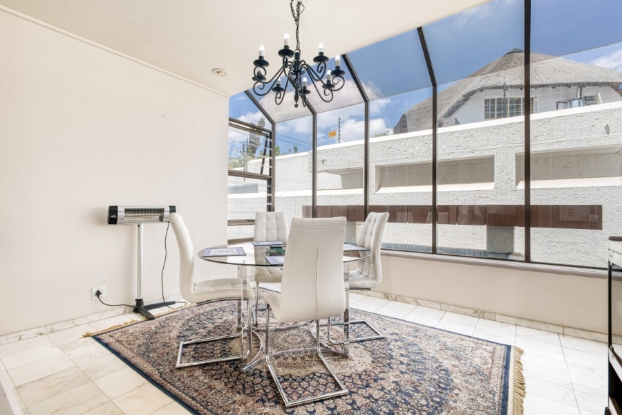 5 Bedroom Property for Sale in Oaklands Gauteng