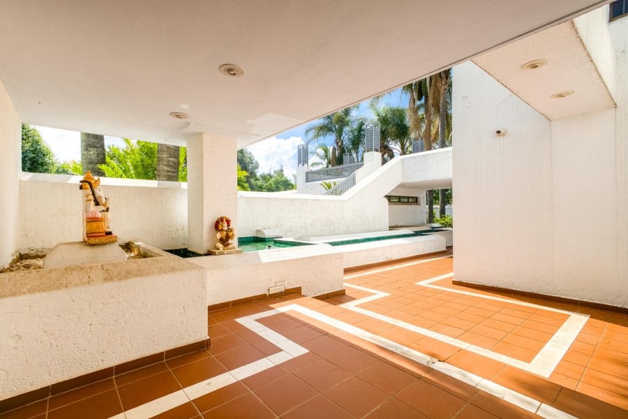 5 Bedroom Property for Sale in Oaklands Gauteng