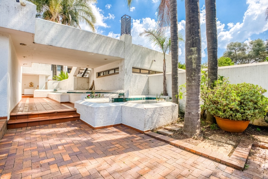 5 Bedroom Property for Sale in Oaklands Gauteng