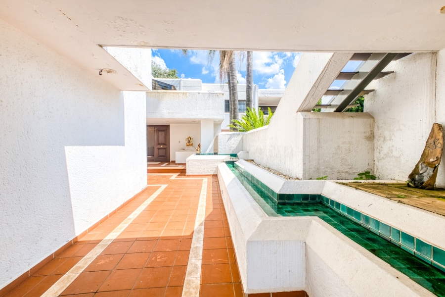 5 Bedroom Property for Sale in Oaklands Gauteng