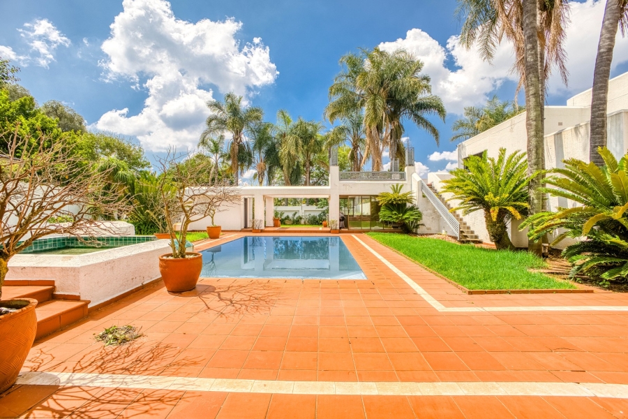 5 Bedroom Property for Sale in Oaklands Gauteng