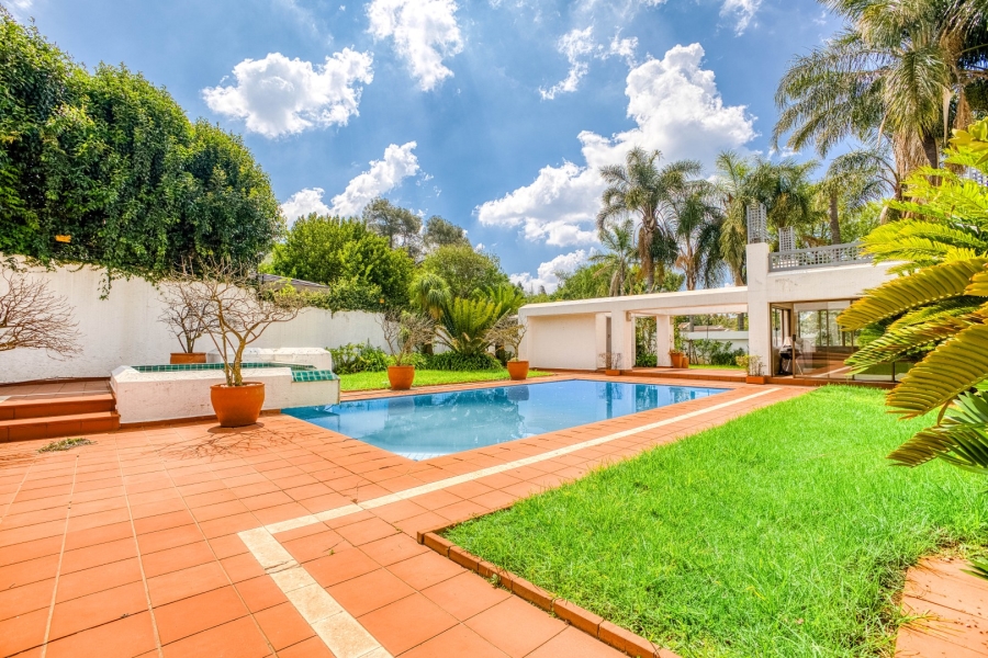 5 Bedroom Property for Sale in Oaklands Gauteng