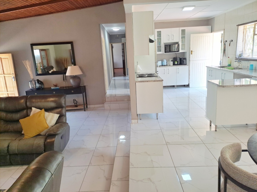 To Let 5 Bedroom Property for Rent in Lyndhurst Gauteng