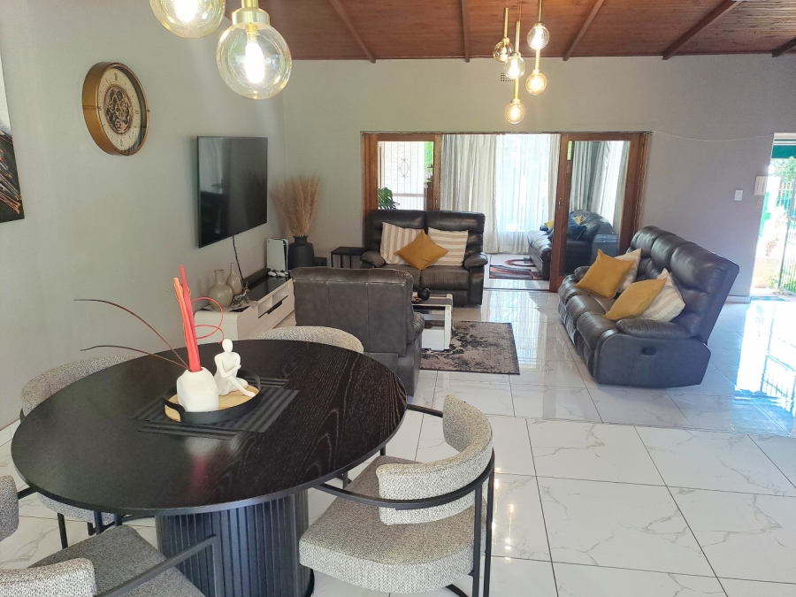 To Let 5 Bedroom Property for Rent in Lyndhurst Gauteng