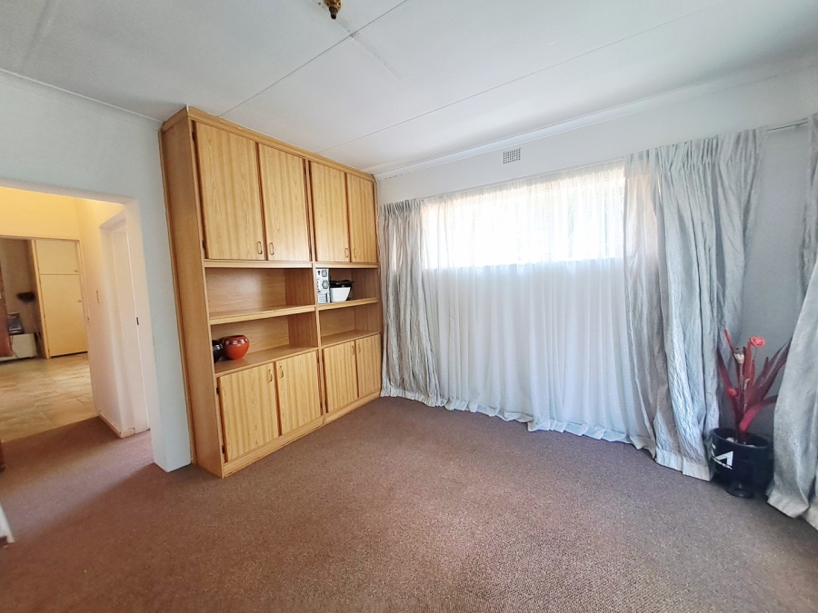 To Let 5 Bedroom Property for Rent in Lyndhurst Gauteng