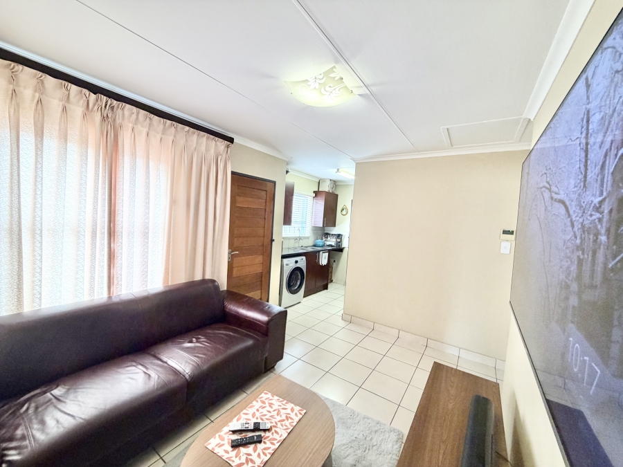 2 Bedroom Property for Sale in Kosmosdal Gauteng