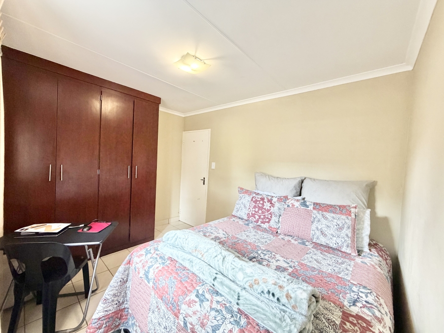 2 Bedroom Property for Sale in Kosmosdal Gauteng
