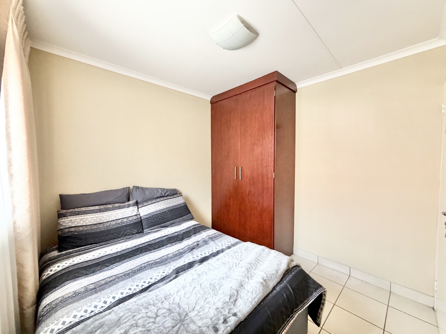 2 Bedroom Property for Sale in Kosmosdal Gauteng