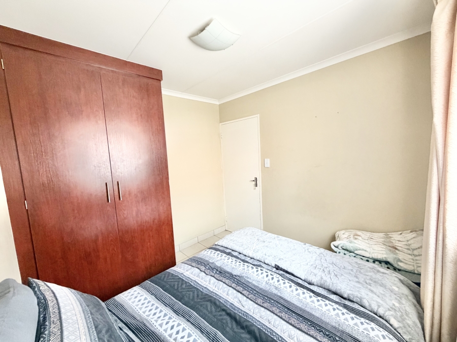 2 Bedroom Property for Sale in Kosmosdal Gauteng